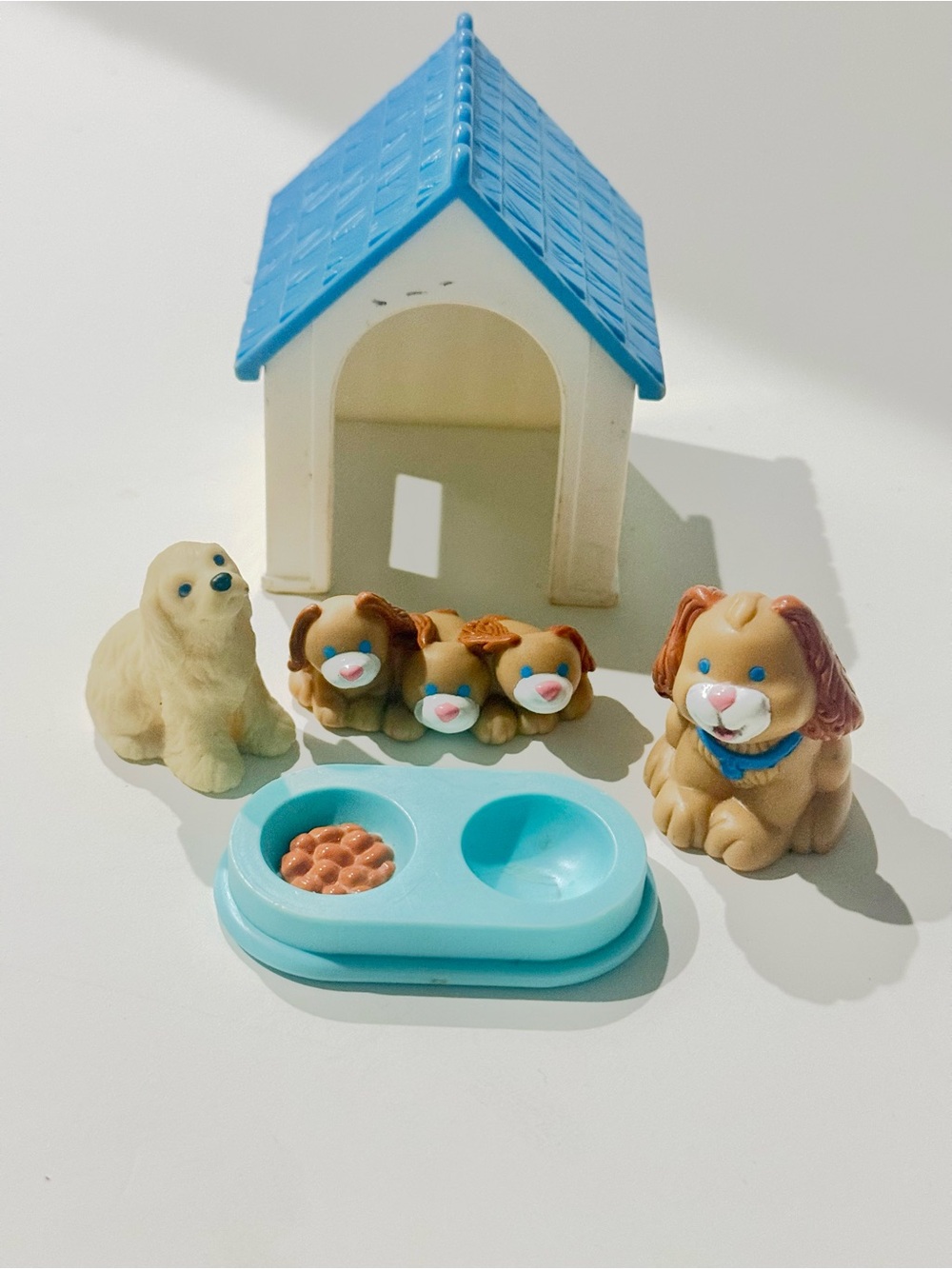 Fisher Price Loving Family Pets Set 4611 Dog, Puppies, Dog house LOT